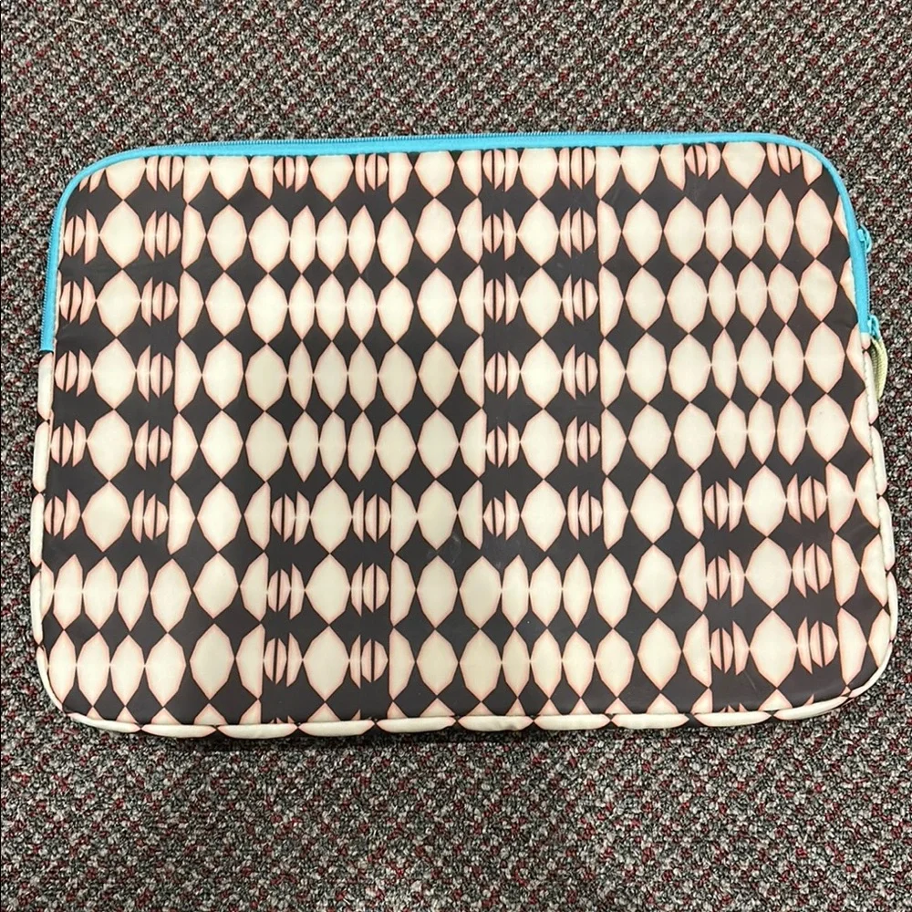 NWOT Laptop Case